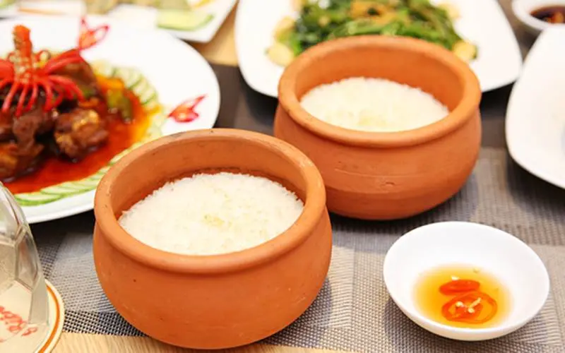 D&ugrave;ng bữa tại Cơm ni&ecirc;u Nh&agrave; Đỏ Đ&agrave; Nẵng để t&igrave;m lại dư vị qu&ecirc; hương 8