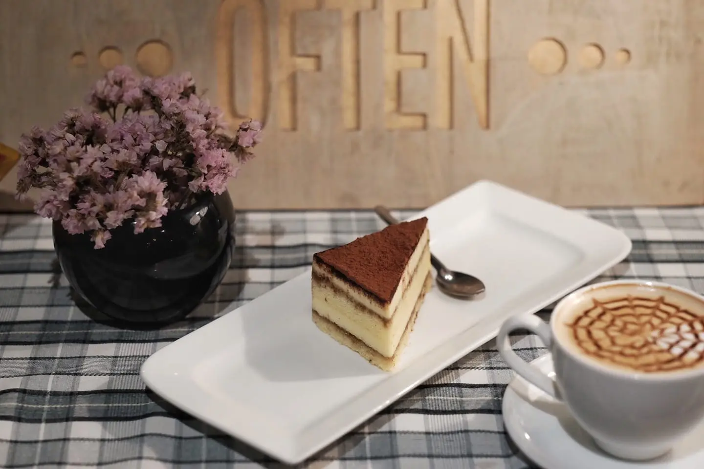 Dừng ch&acirc;n nơi qu&aacute;n cafe Mộc Mi&ecirc;n Đ&agrave; Nẵng với kh&ocirc;ng gian tươi m&aacute;t giữa l&ograve;ng Đ&agrave; Th&agrave;nh 6