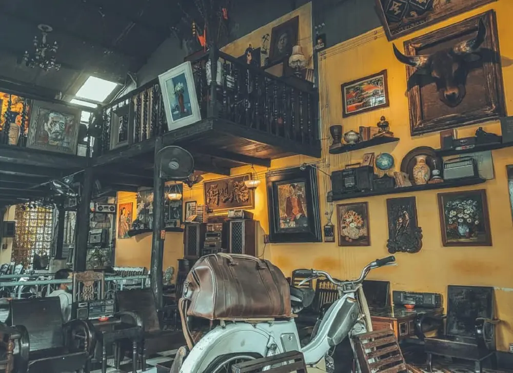 Gh&eacute; thăm NAM house Coffee - Ng&ocirc;i nh&agrave; cổ k&iacute;nh giữa l&ograve;ng Đ&agrave; Nẵng 2