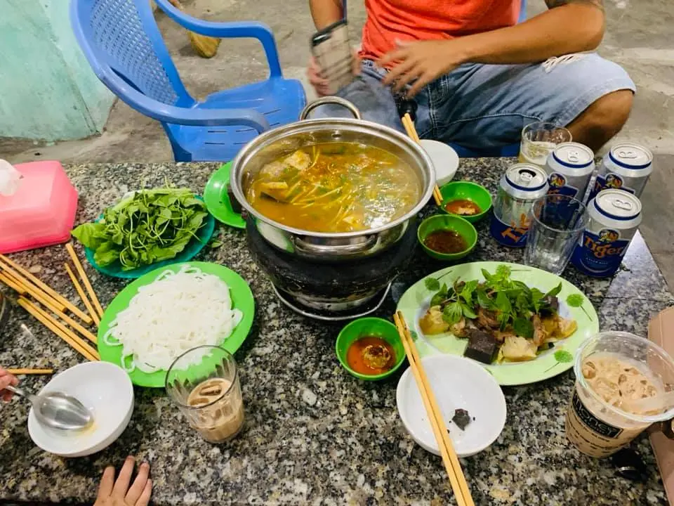 Gh&eacute; Thưởng Thức Đặc Sản Tại Lẩu b&ograve; S&aacute;u Hưng &ndash; Qu&aacute;n Lẩu B&ograve; Nức Tiếng Đ&agrave; Nẵng 6