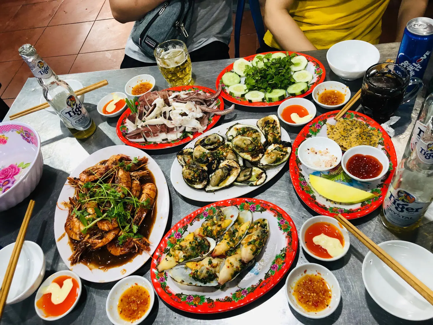 Hải sản Năm Đảnh - Qu&aacute;n hải sản nổi tiếng nhất Đ&agrave; Nẵng c&oacute; ngon như lời đồn? 4