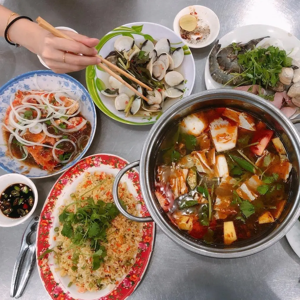 Hải sản Năm Đảnh - Qu&aacute;n hải sản nổi tiếng nhất Đ&agrave; Nẵng c&oacute; ngon như lời đồn? 5