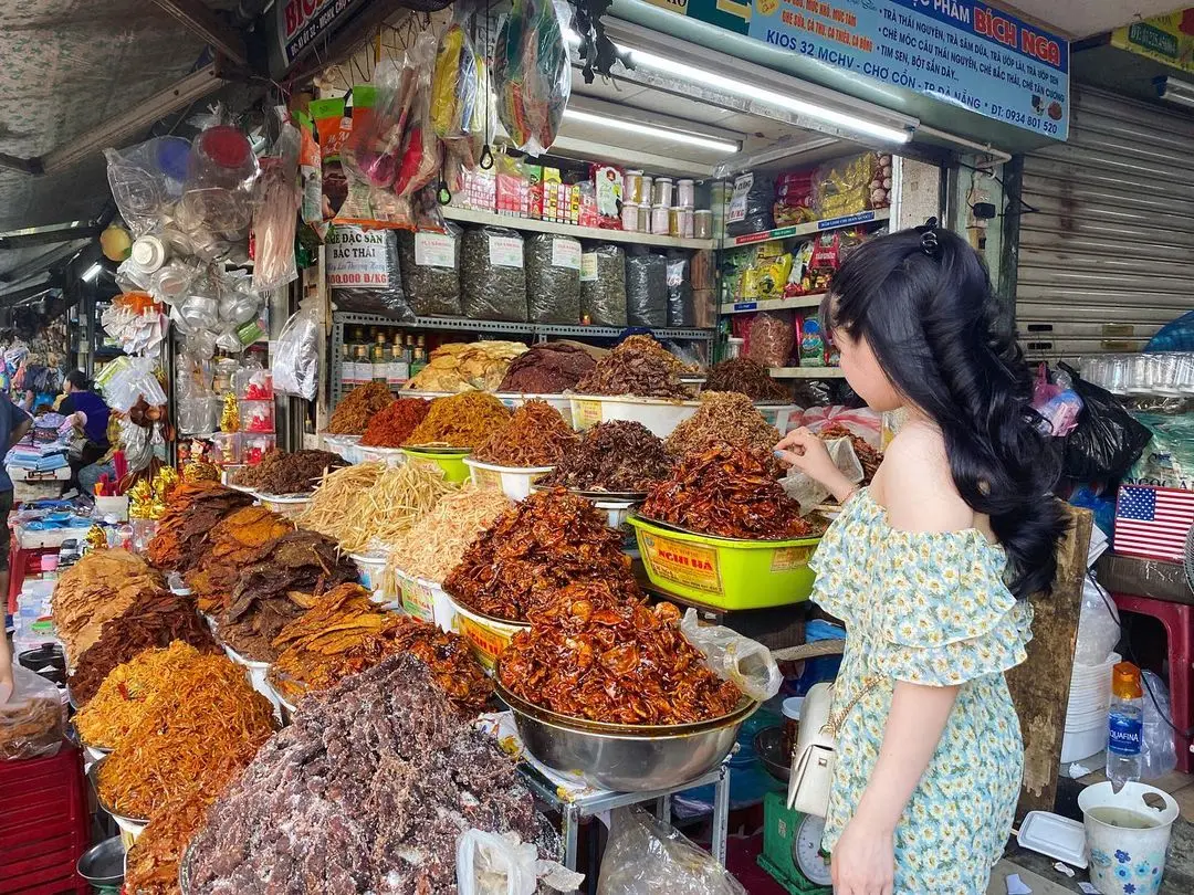 Kinh nghiệm c&agrave;n qu&eacute;t chợ Cồn Đ&agrave; Nẵng, kh&aacute;m ph&aacute; thi&ecirc;n đường ẩm thực 9