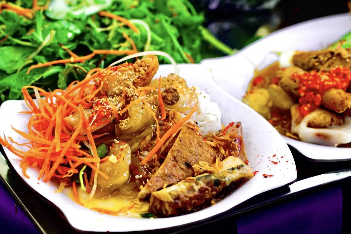 Qu&ecirc;n lối về với top 5 chợ ăn vặt Đ&agrave; Nẵng ngon bổ rẻ si&ecirc;u hấp dẫn 4
