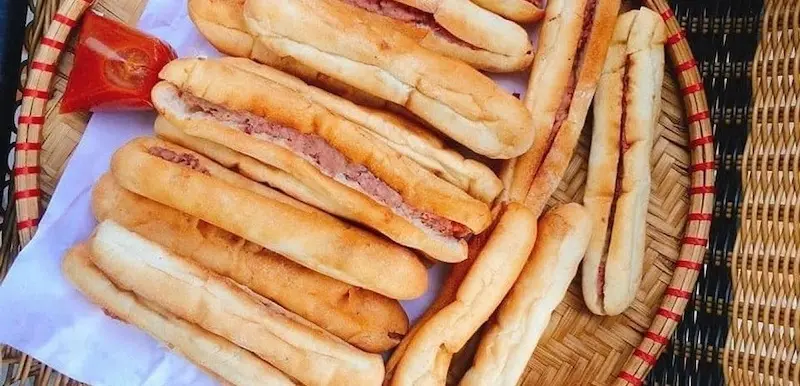 Săn l&ugrave;ng 10 qu&aacute;n b&aacute;nh m&igrave; que Đ&agrave; Nẵng nổi tiếng ăn l&agrave; ghiền 3