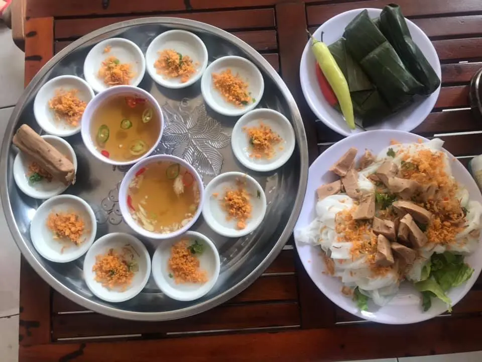 Săn l&ugrave;ng c&aacute;c qu&aacute;n b&aacute;n b&aacute;nh nậm, b&aacute;nh lọc, b&aacute;nh b&egrave;o Đ&agrave; Nẵng gi&aacute; rẻ si&ecirc;u ngon 3