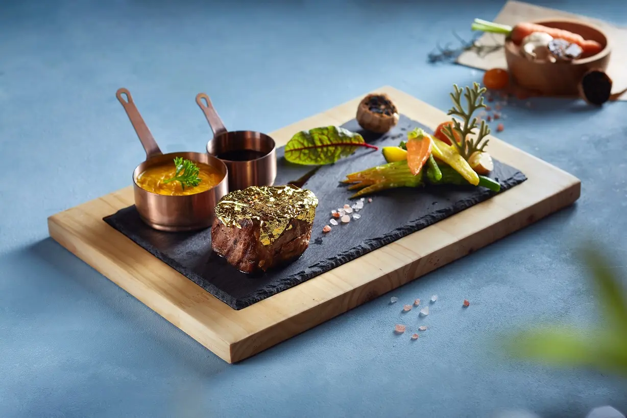 Sky View Restaurant - Nh&agrave; h&agrave;ng l&atilde;ng mạn l&yacute; tưởng cho c&aacute;c cặp đ&ocirc;i tại Đ&agrave; Nẵng 10