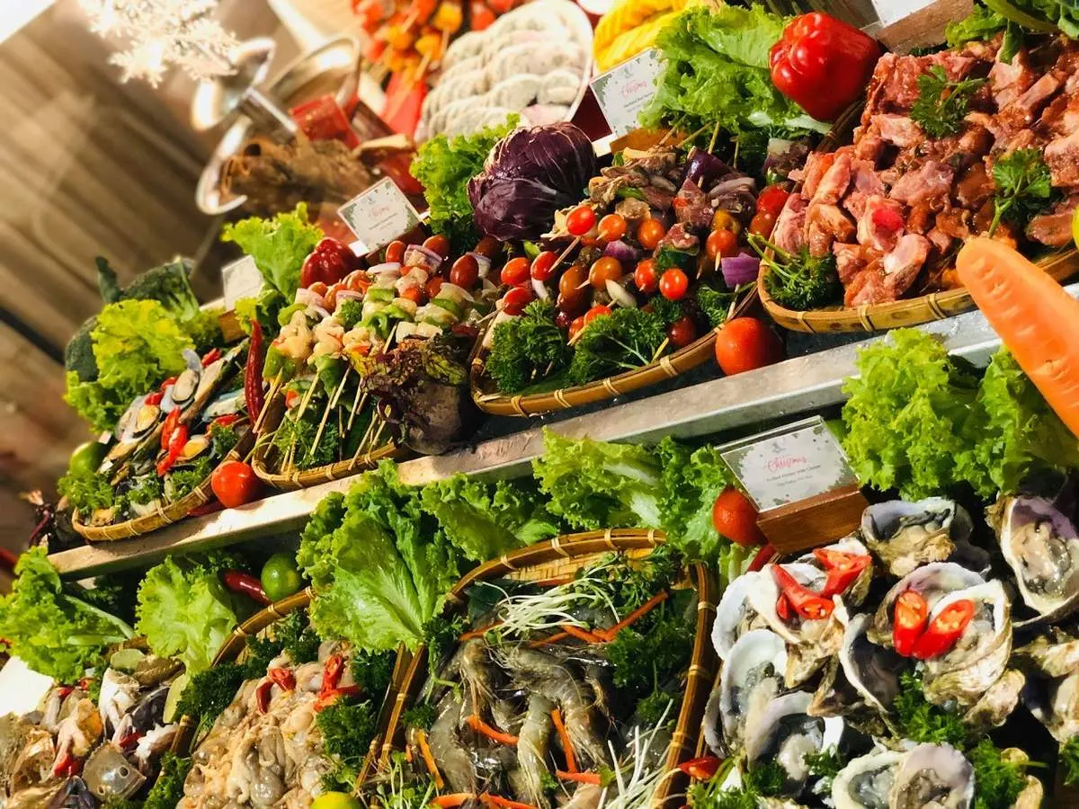 Sky View Restaurant - Nh&agrave; h&agrave;ng l&atilde;ng mạn l&yacute; tưởng cho c&aacute;c cặp đ&ocirc;i tại Đ&agrave; Nẵng 14