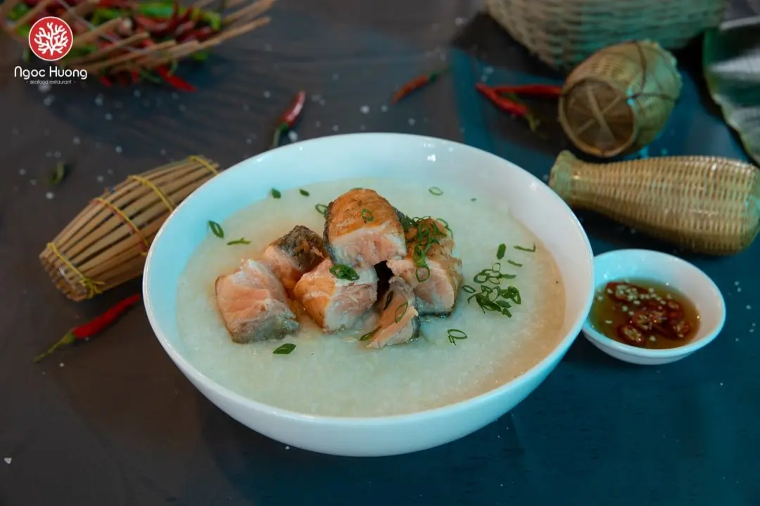 Tại sao kh&ocirc;ng n&ecirc;n bỏ lỡ nh&agrave; h&agrave;ng hải sản Ngọc Hương? 4