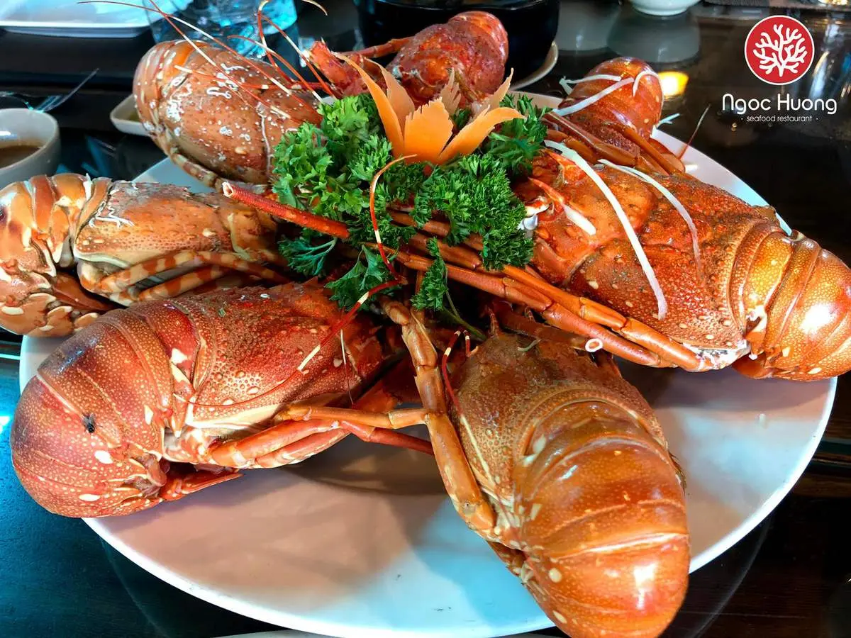 Tại sao kh&ocirc;ng n&ecirc;n bỏ lỡ nh&agrave; h&agrave;ng hải sản Ngọc Hương? 9