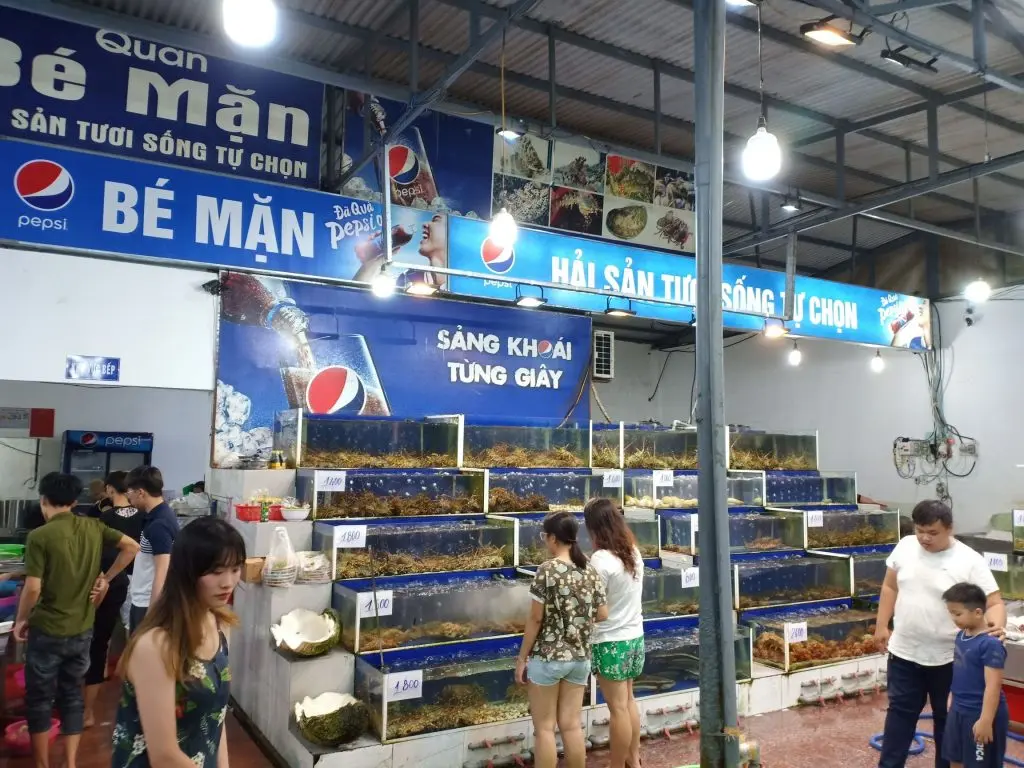 Tận hưởng ẩm thực miền biển với 10 qu&aacute;n hải sản tươi ngon Đ&agrave; Nẵng 5