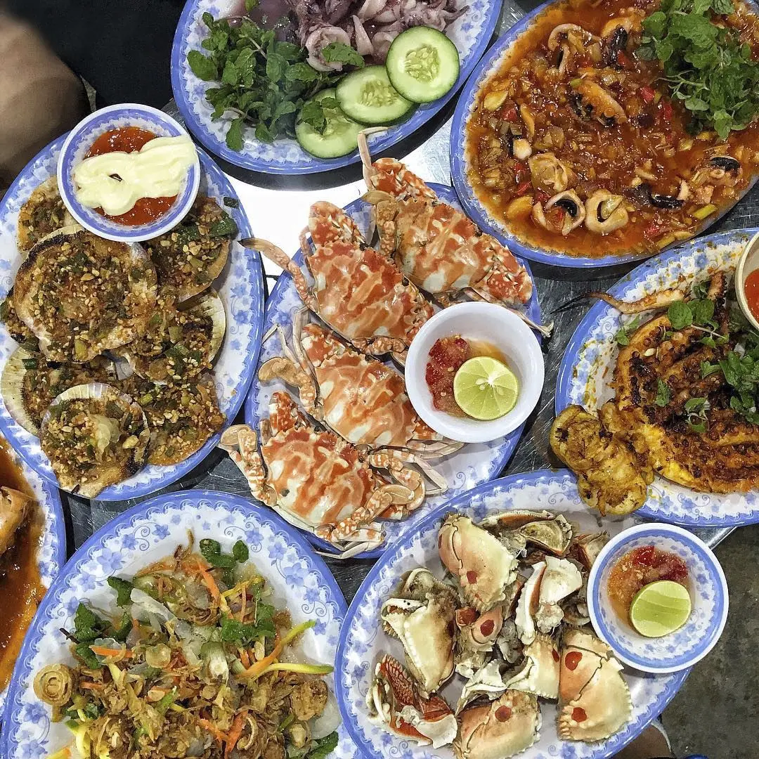 Tận hưởng ẩm thực miền biển với 10 qu&aacute;n hải sản tươi ngon Đ&agrave; Nẵng 2