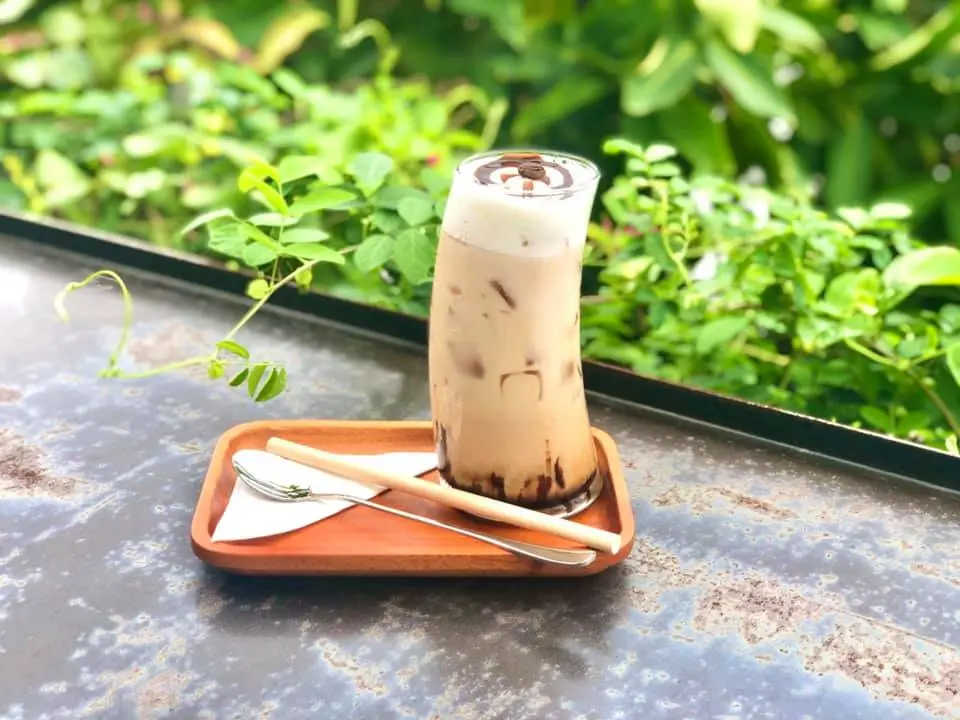 The 59 Caf&eacute; &ndash; Qu&aacute;n caf&eacute; n&uacute;p hẻm với vẻ đẹp ho&agrave;i cổ đặc biệt 9