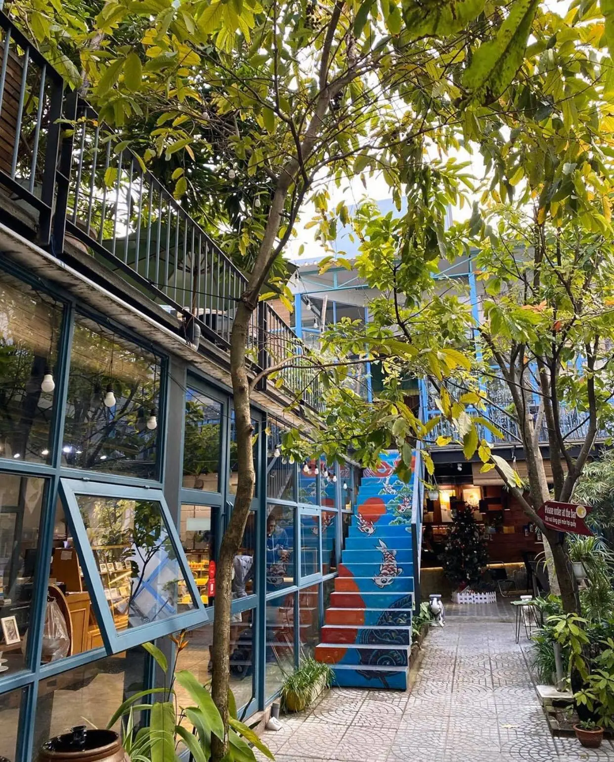Thuộc team y&ecirc;u cỏ c&acirc;y th&igrave; lưu ngay top 4 qu&aacute;n cafe s&acirc;n vườn Đ&agrave; Nẵng cực xịn n&agrave;o bạn ơi 2