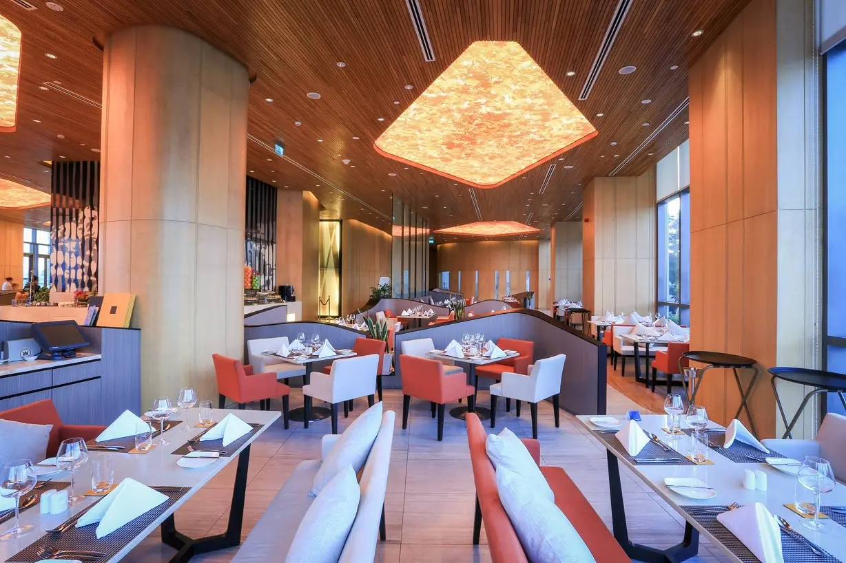 Thưởng thức buffet sang chảnh đẳng cấp quốc tế tại The Square &ndash; Novotel Premier Han River 4