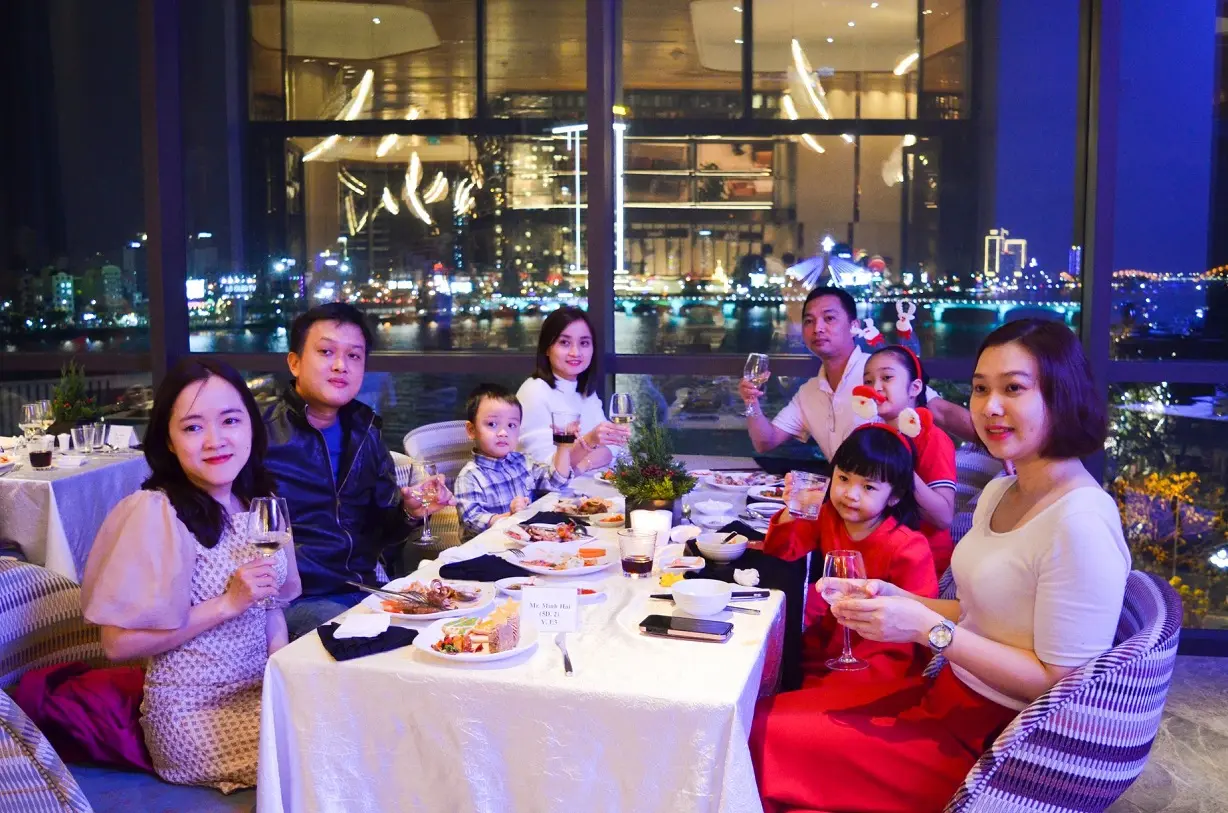 Thưởng thức buffet sang chảnh đẳng cấp quốc tế tại The Square &ndash; Novotel Premier Han River 14