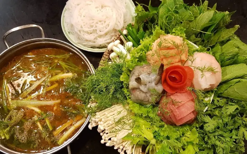 Top 12 qu&aacute;n nhậu Đ&agrave; Nẵng gi&aacute; b&igrave;nh d&acirc;n nổi tiếng cho thực kh&aacute;ch say qu&ecirc;n lối về 11