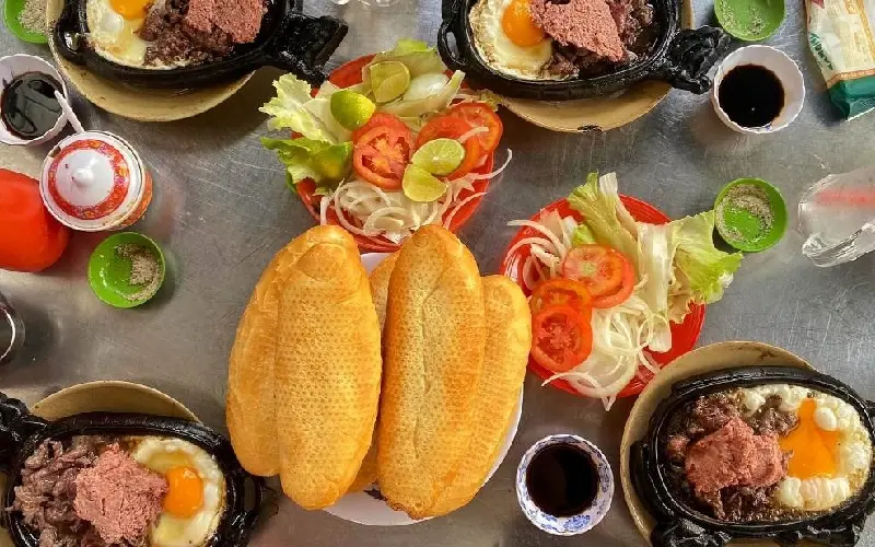 Top 15 qu&aacute;n b&ograve; n&eacute; Đ&agrave; Nẵng thơm ngon n&iacute;u ch&acirc;n du kh&aacute;ch 10