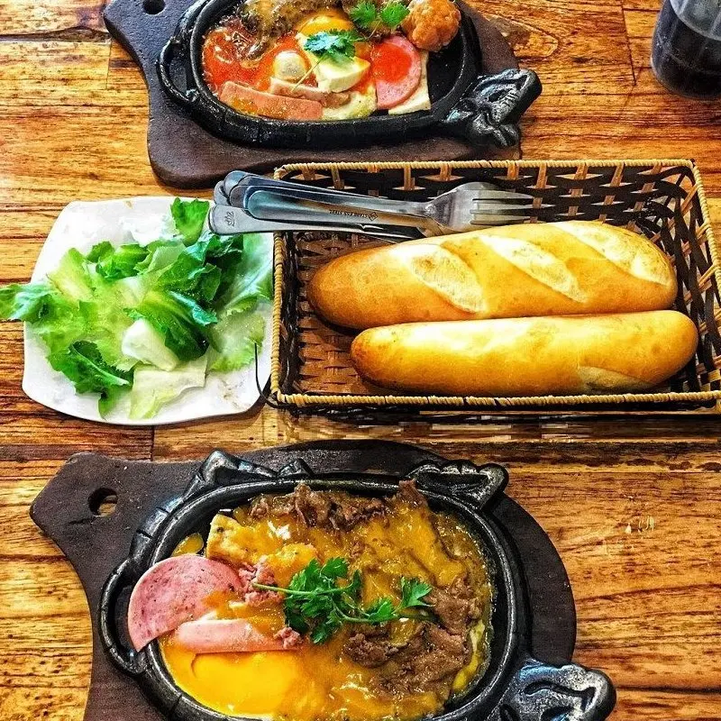 Top 15 qu&aacute;n b&ograve; n&eacute; Đ&agrave; Nẵng thơm ngon n&iacute;u ch&acirc;n du kh&aacute;ch 6