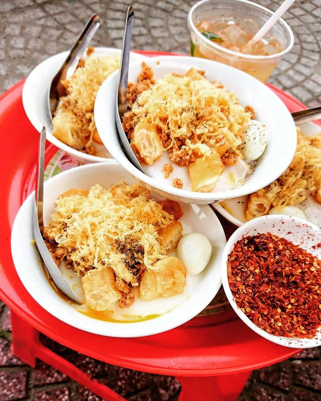 Top 5 địa điểm gi&uacute;p bạn thưởng thức ch&aacute;o quẩy sườn sụn chuẩn vị Đ&agrave; Nẵng 2
