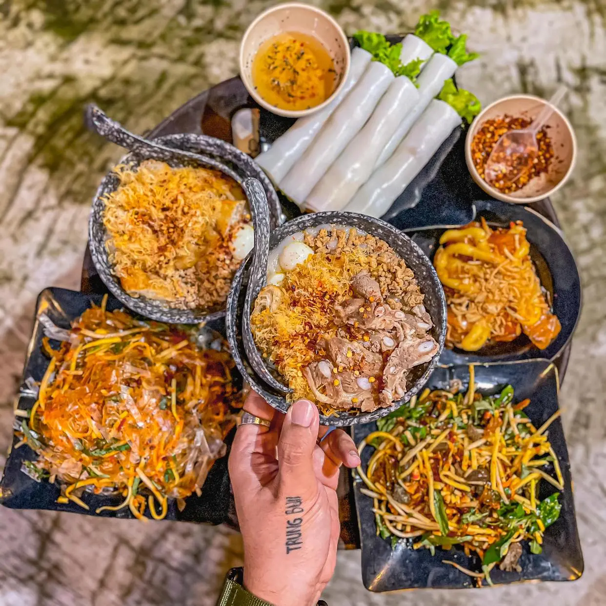 Top 5 địa điểm gi&uacute;p bạn thưởng thức ch&aacute;o quẩy sườn sụn chuẩn vị Đ&agrave; Nẵng 8