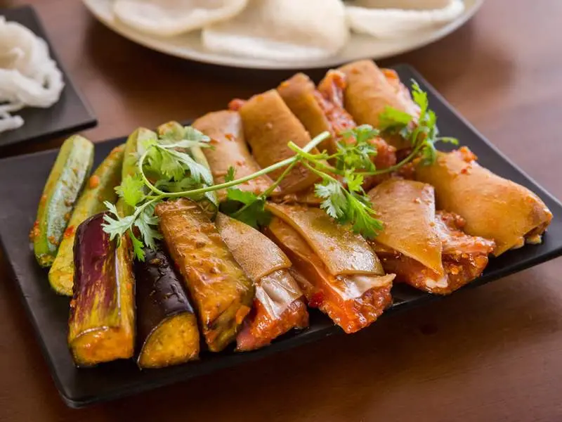 Top 5 qu&aacute;n đặc sản d&ecirc; N&uacute;i Đ&agrave; Nẵng bạn phải gh&eacute; một lần trong đời 7