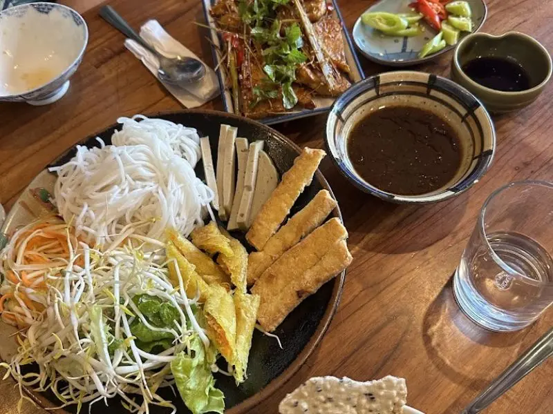 Top 8 qu&aacute;n buffet chay Đ&agrave; Nẵng si&ecirc;u ngon v&agrave; nổi tiếng nhất 9