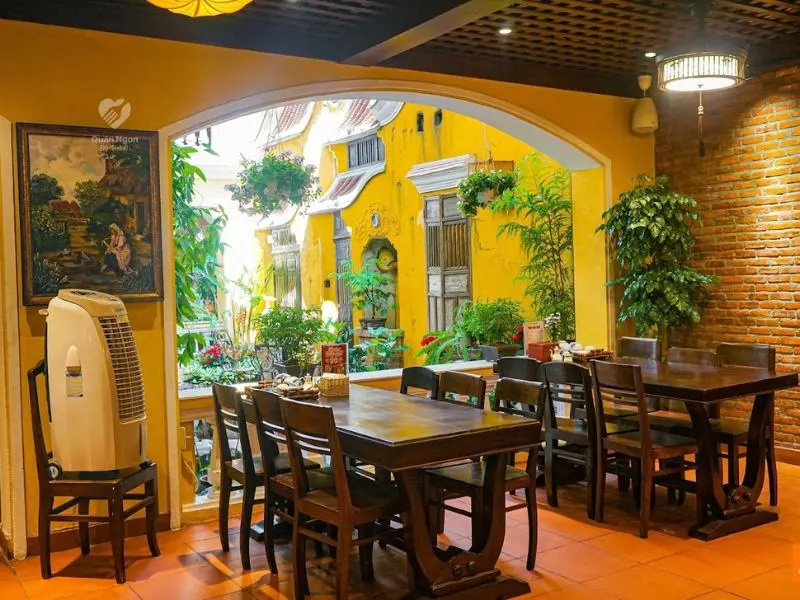 Top 8 qu&aacute;n buffet chay Đ&agrave; Nẵng si&ecirc;u ngon v&agrave; nổi tiếng nhất 5