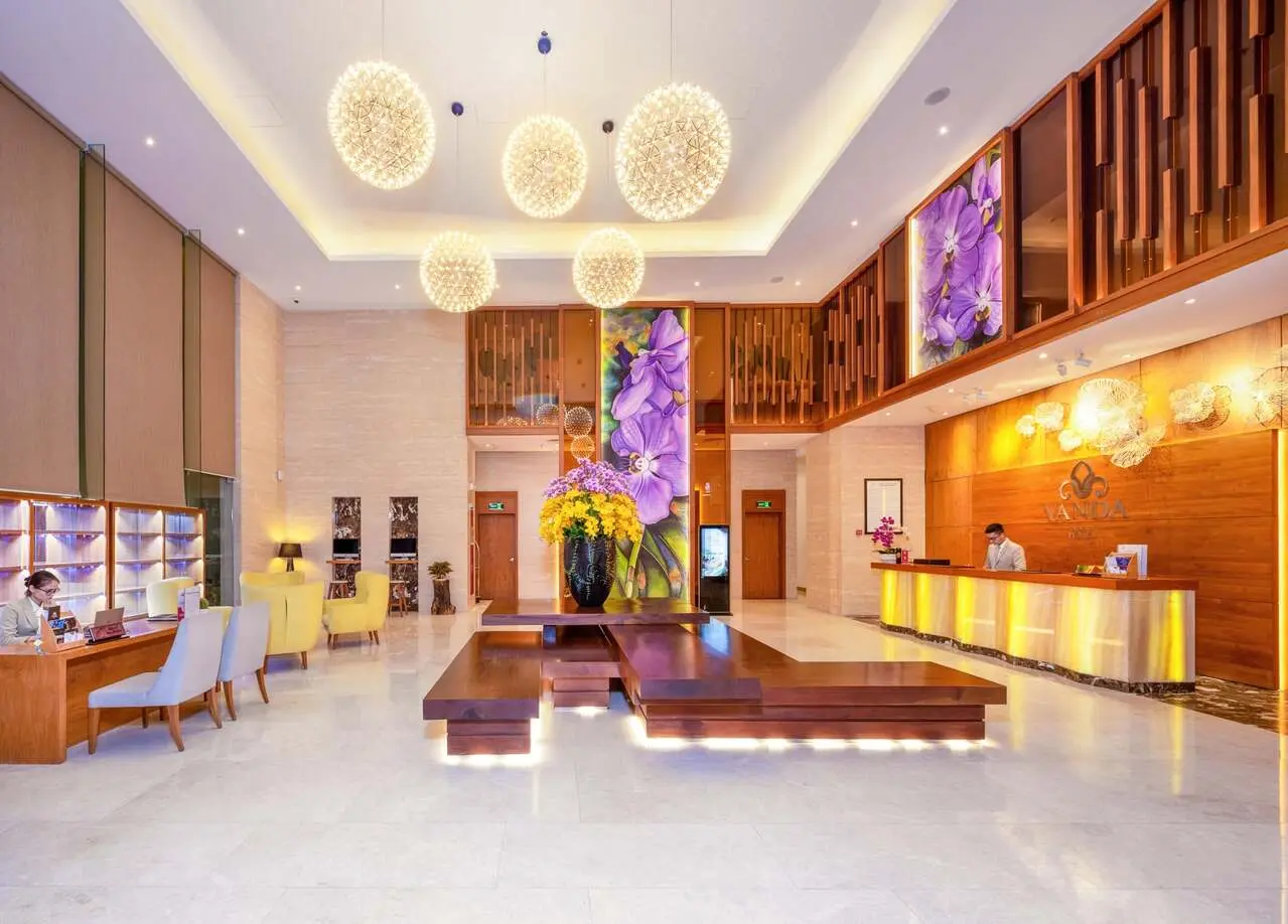 Top View Bar Da Nang - Điểm nh&igrave;n ngắm to&agrave;n th&agrave;nh phố từ tr&ecirc;n cao 12