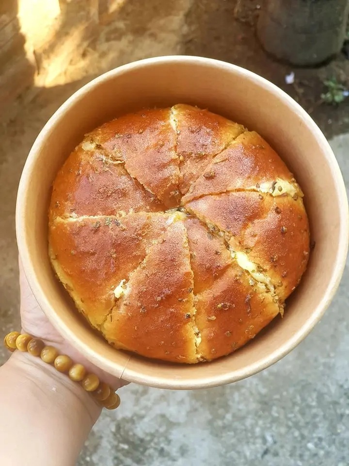 Vị ngon ấn tượng m&atilde;i với top 5 qu&aacute;n b&aacute;nh m&igrave; bơ tỏi Đ&agrave; Nẵng 10