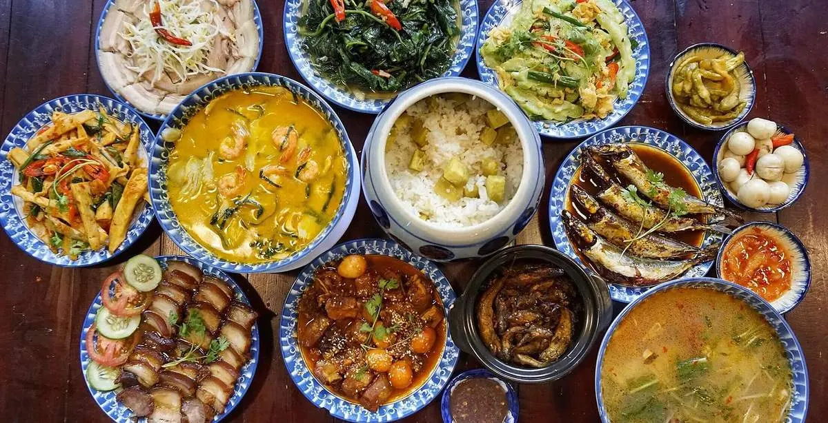 Điểm danh 6 quán ăn trưa Đà Nẵng ngon bá cháy