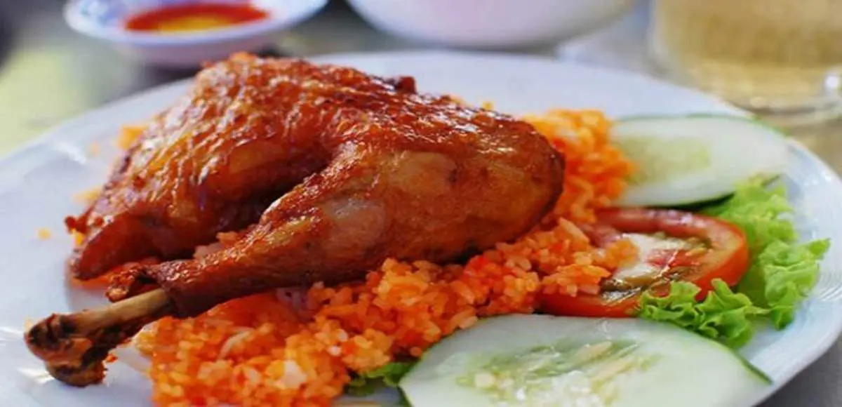 Quây quần cùng nhau tại Cơm gà Hồng Ngọc trứ danh Đà Nẵng