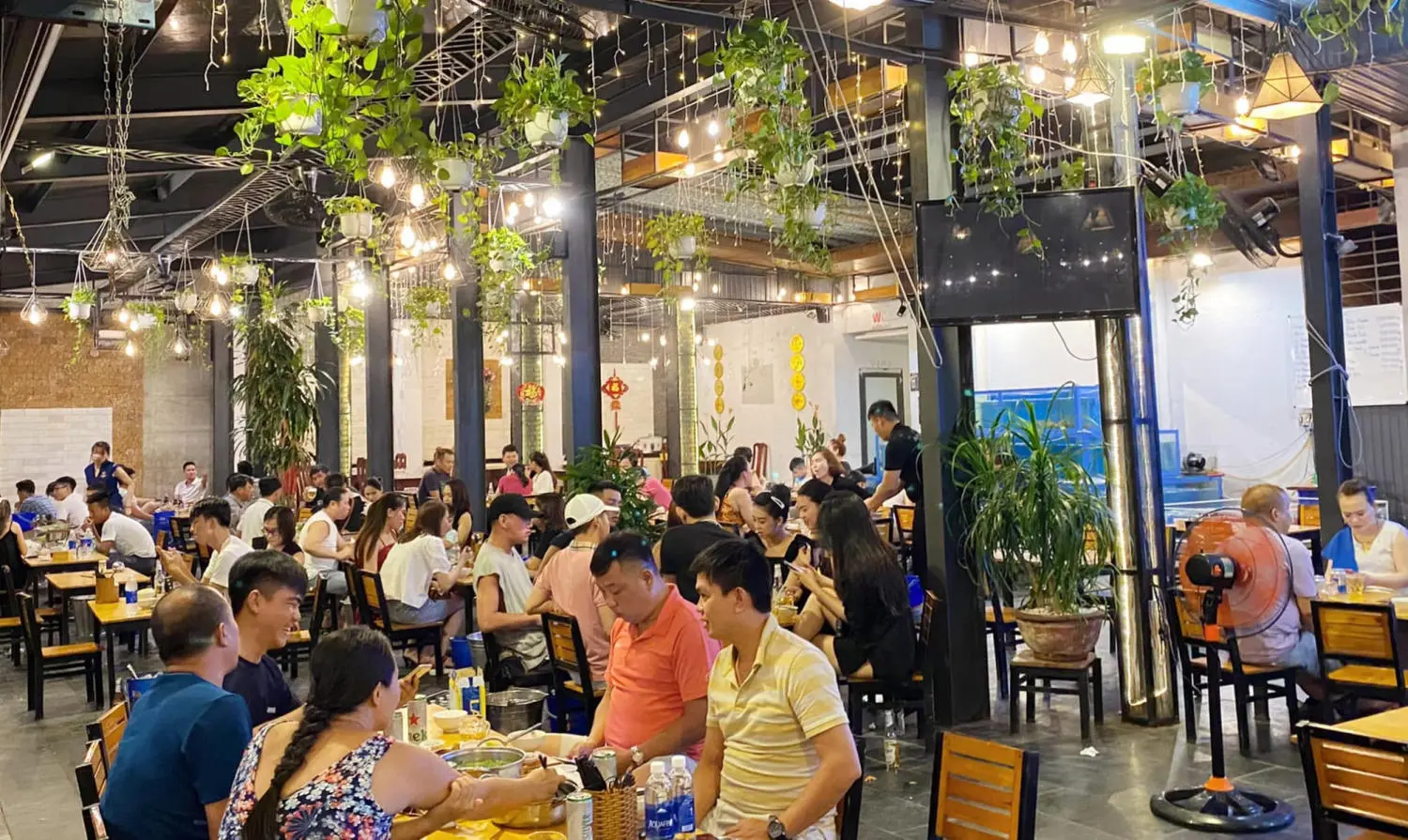 Top 12 quán nhậu Đà Nẵng giá bình dân nổi tiếng cho thực khách say quên lối về