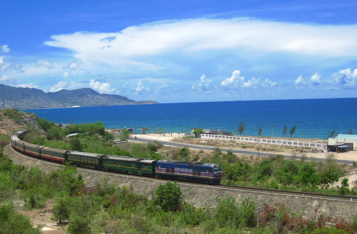 Di chuyển từ H&agrave; Nội đến Đ&agrave; Nẵng như thế n&agrave;o? 7