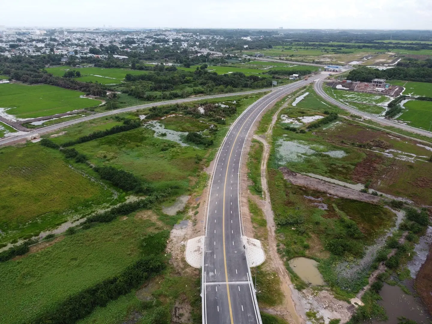 Hướng dẫn di chuyển từ TP.HCM đến Đ&agrave; Nẵng thuận tiện nhất 2