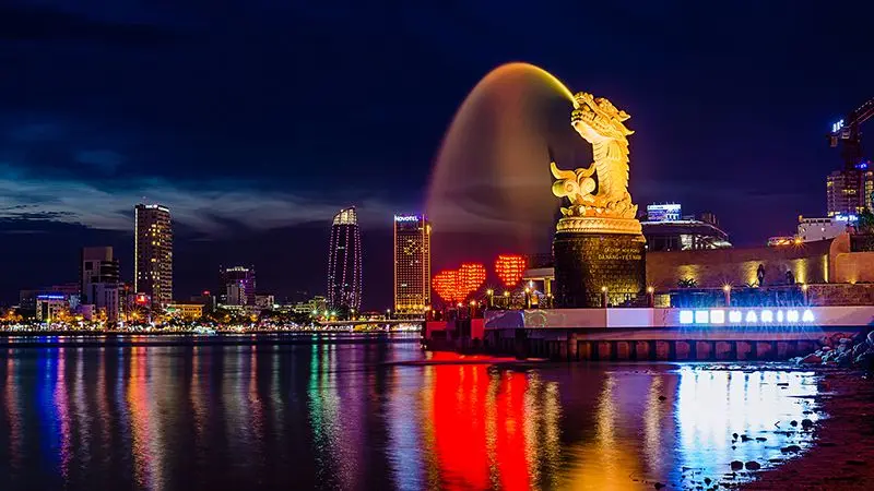 5 địa điểm chơi về đêm tại Đà Nẵng 'làm mưa làm gió' 2