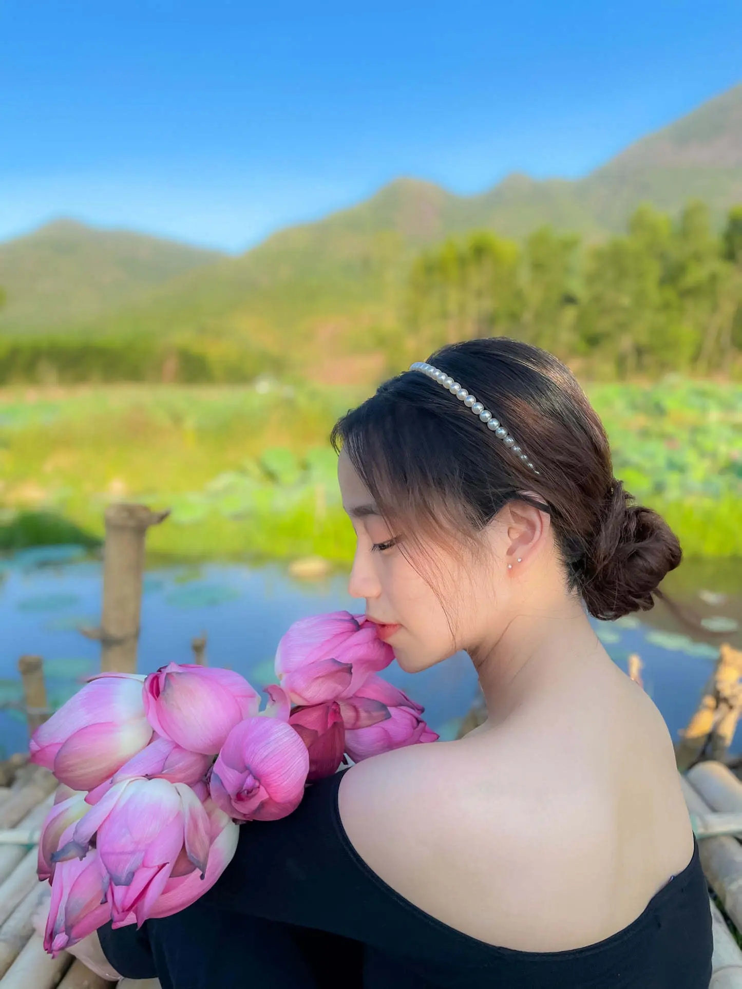 Chi&ecirc;m ngưỡng vẻ đẹp kh&oacute; cưỡng của Đầm Sen Tr&agrave; L&yacute; 6