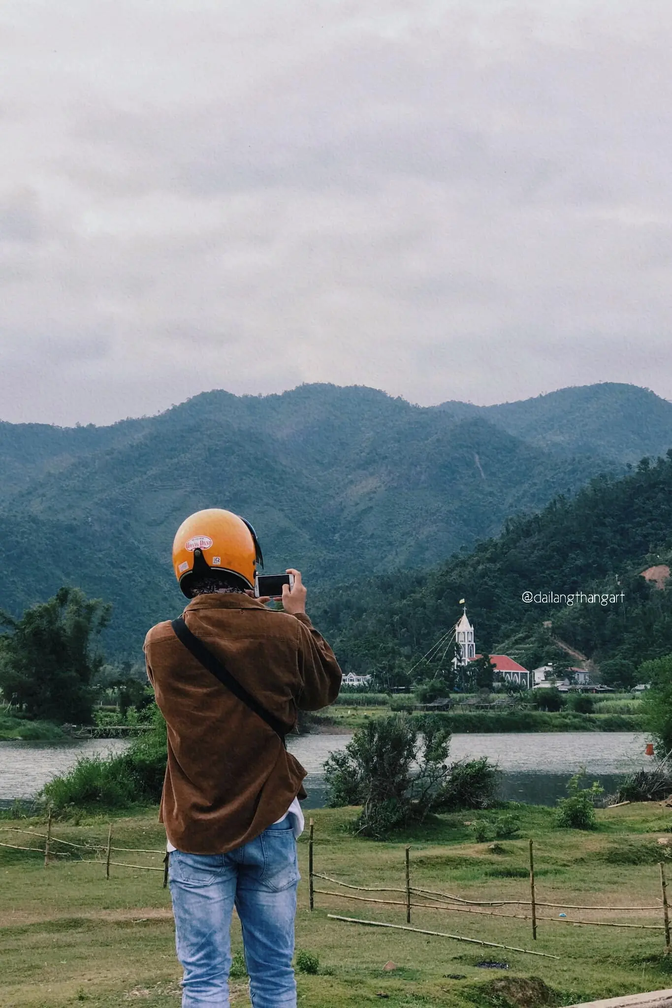 C&ugrave;ng Đặng Đại Review Hồ H&ograve;a Bắc b&igrave;nh y&ecirc;n 8