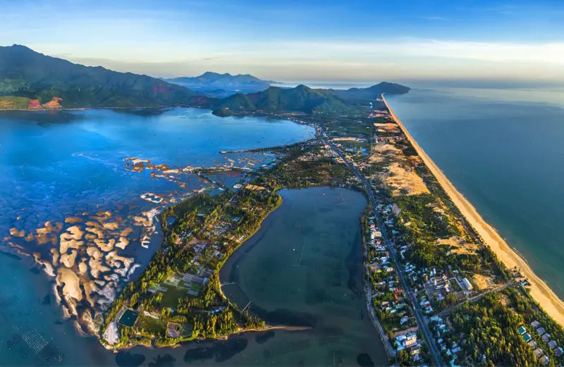 Kh&aacute;m ph&aacute; 10 b&atilde;i biển Đ&agrave; Nẵng đẹp say đắm l&ograve;ng người 11
