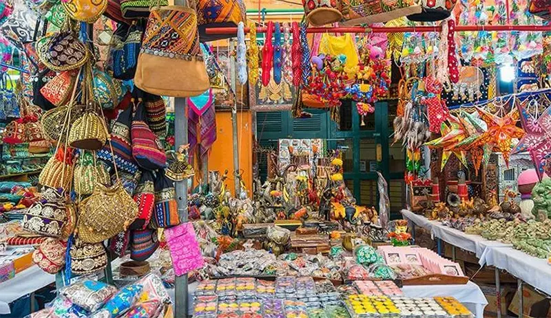 Kh&aacute;m ph&aacute; 7 khu chợ đ&ecirc;m Đ&agrave; Nẵng s&ocirc;i động kh&ocirc;ng thể bỏ lỡ 10