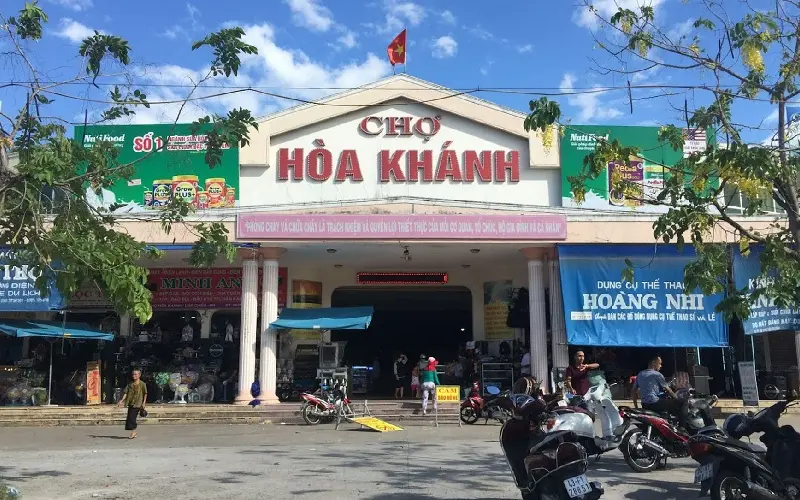 Kh&aacute;m ph&aacute; 7 khu chợ đ&ecirc;m Đ&agrave; Nẵng s&ocirc;i động kh&ocirc;ng thể bỏ lỡ 16
