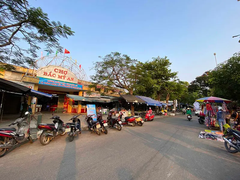 Oanh tạc chợ Bắc Mỹ An thưởng thức trọn vẹn đặc sản Đ&agrave; Nẵng 4