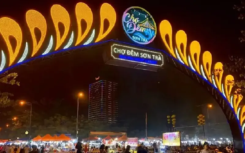 Trải nghiệm chợ đ&ecirc;m Sơn Tr&agrave; với nhiều hoạt động th&uacute; vị 2