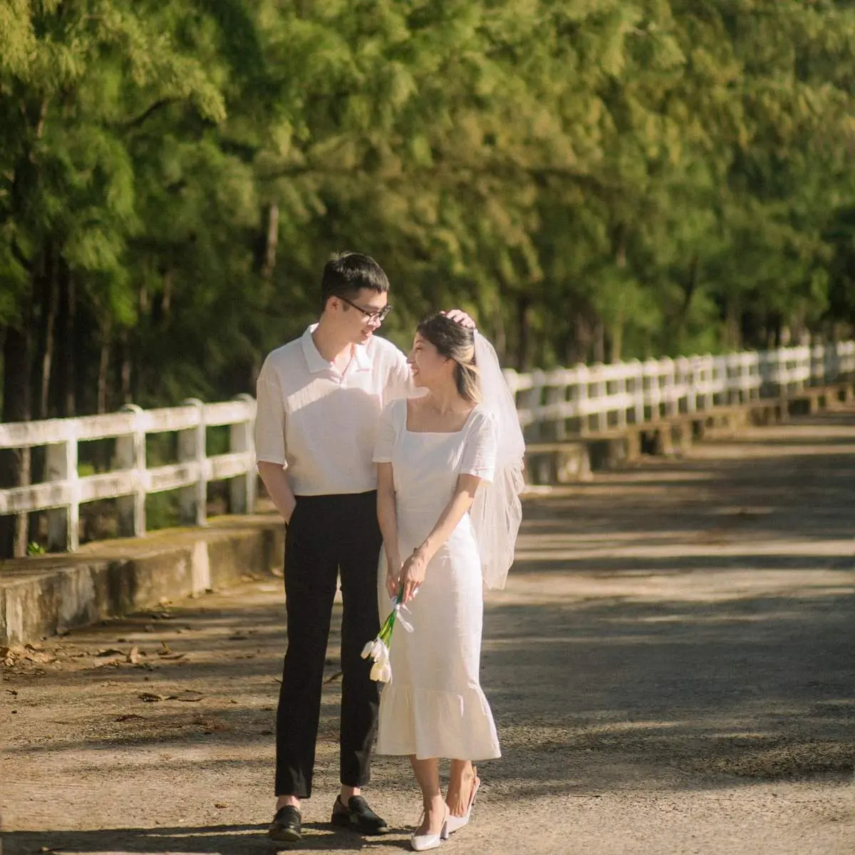 Về đ&acirc;y, m&igrave;nh c&ugrave;ng nhau l&agrave;m n&ecirc;n album t&igrave;nh y&ecirc;u tại con đường th&ocirc;ng Đ&agrave; Nẵng 13