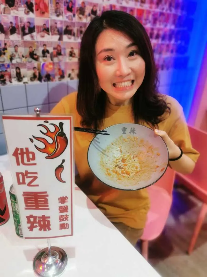 Chợ đ&ecirc;m Ph&ugrave;ng Gi&aacute;p Đ&agrave;i Trung chi&ecirc;u đ&atilde;i thực kh&aacute;ch bữa tiệc gi&aacute;c quan 7
