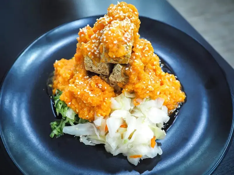 Chợ đ&ecirc;m Ph&ugrave;ng Gi&aacute;p Đ&agrave;i Trung chi&ecirc;u đ&atilde;i thực kh&aacute;ch bữa tiệc gi&aacute;c quan 9