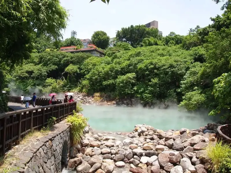 Check in c&ocirc;ng vi&ecirc;n Kenting với cảnh thi&ecirc;n nhi&ecirc;n h&ugrave;ng vĩ 10