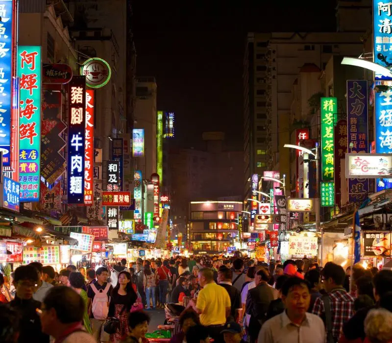Khám phá chợ đêm Lục Hợp lâu đời bậc nhất Đài Loan