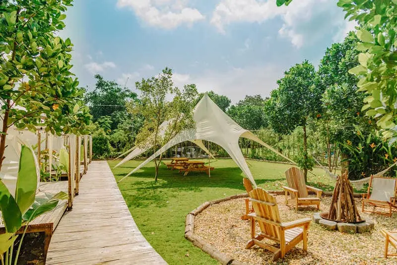 Đắm ch&igrave;m tại Lạc Glamping với kh&ocirc;ng gian xanh mướt dịu d&agrave;ng 2