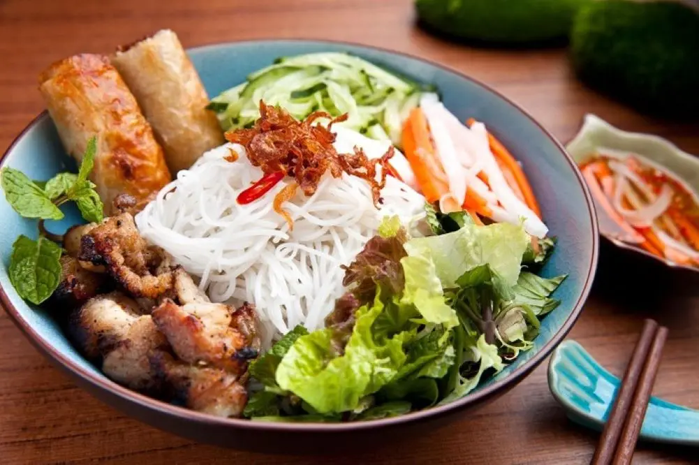 B&uacute;n thịt nướng Phương, hương vị ẩm thực của phố n&uacute;i 4